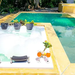  Сasa de vacaciones Luxury In Aguacatala Colombia